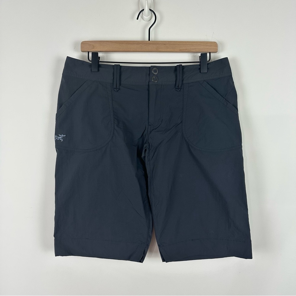 Arc'teryx Women's Charcoal Grey Long Lightweight Hiking Short, 10